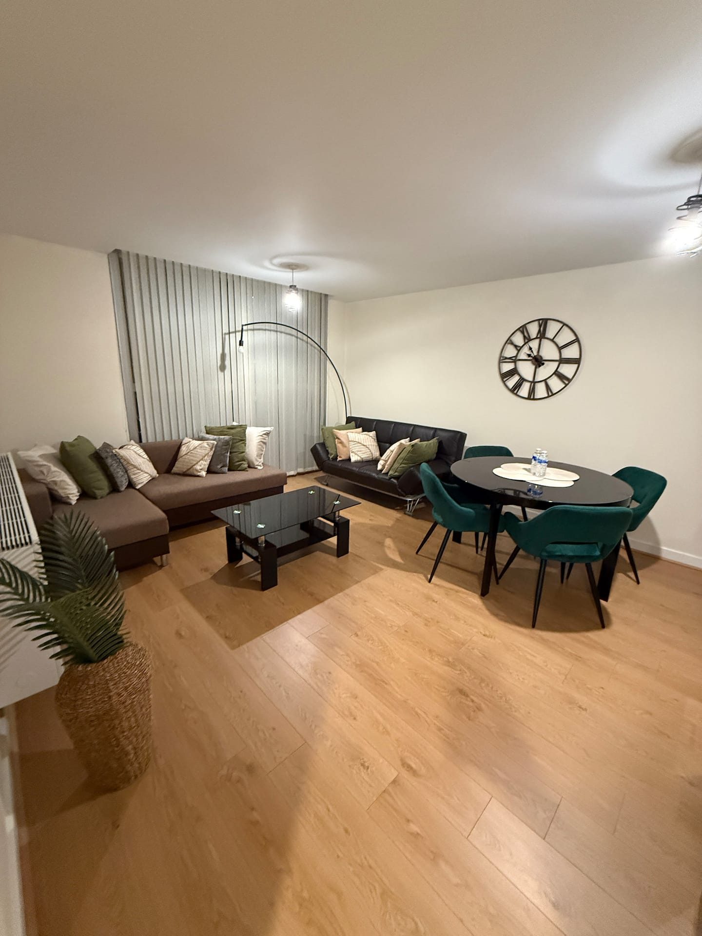 Living room and dining area, seen from the kitchen side